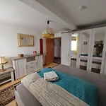 O1 - Gut Ausgestattete 3-zimmer 78qm Fuer 1-3 Personen 1xdz 1xez