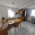 O1 - Gut Ausgestattete 3-zimmer 78qm Fuer 1-3 Personen 1xdz 1xez *