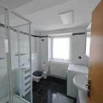 O1 - Gut Ausgestattete 3-zimmer 78qm Fuer 1-3 Personen 1xdz 1xez Apartmán *