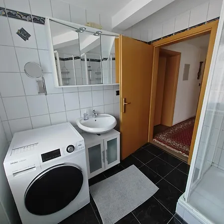 O1 - Gut Ausgestattete 3-zimmer 78qm Fuer 1-3 Personen 1xdz 1xez Appartement