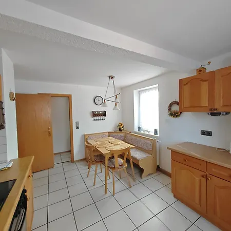 Appartement O1 - Gut Ausgestattete 3-zimmer 78qm Fuer 1-3 Personen 1xdz 1xez