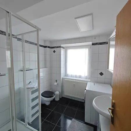 O1 - Gut Ausgestattete 3-zimmer 78qm Fuer 1-3 Personen 1xdz 1xez Appartement *