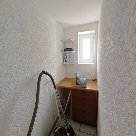 아파트 O1 - Gut Ausgestattete 3-zimmer 78qm Fuer 1-3 Personen 1xdz 1xez